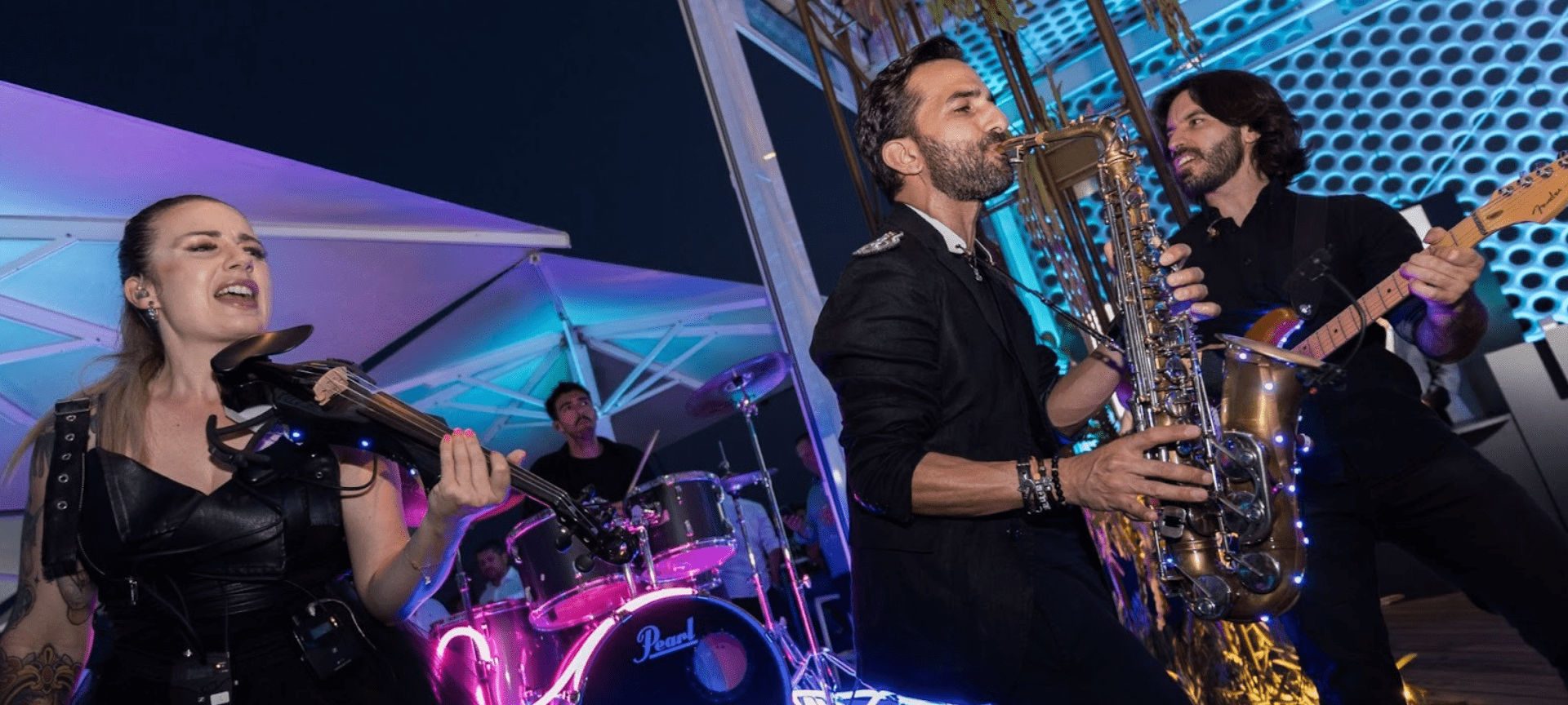 Live music at an event at Marina Port Vell